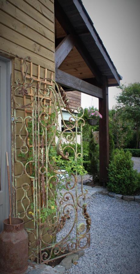 Le Cerf D'Hubert Bed & Breakfast Redu Exterior photo