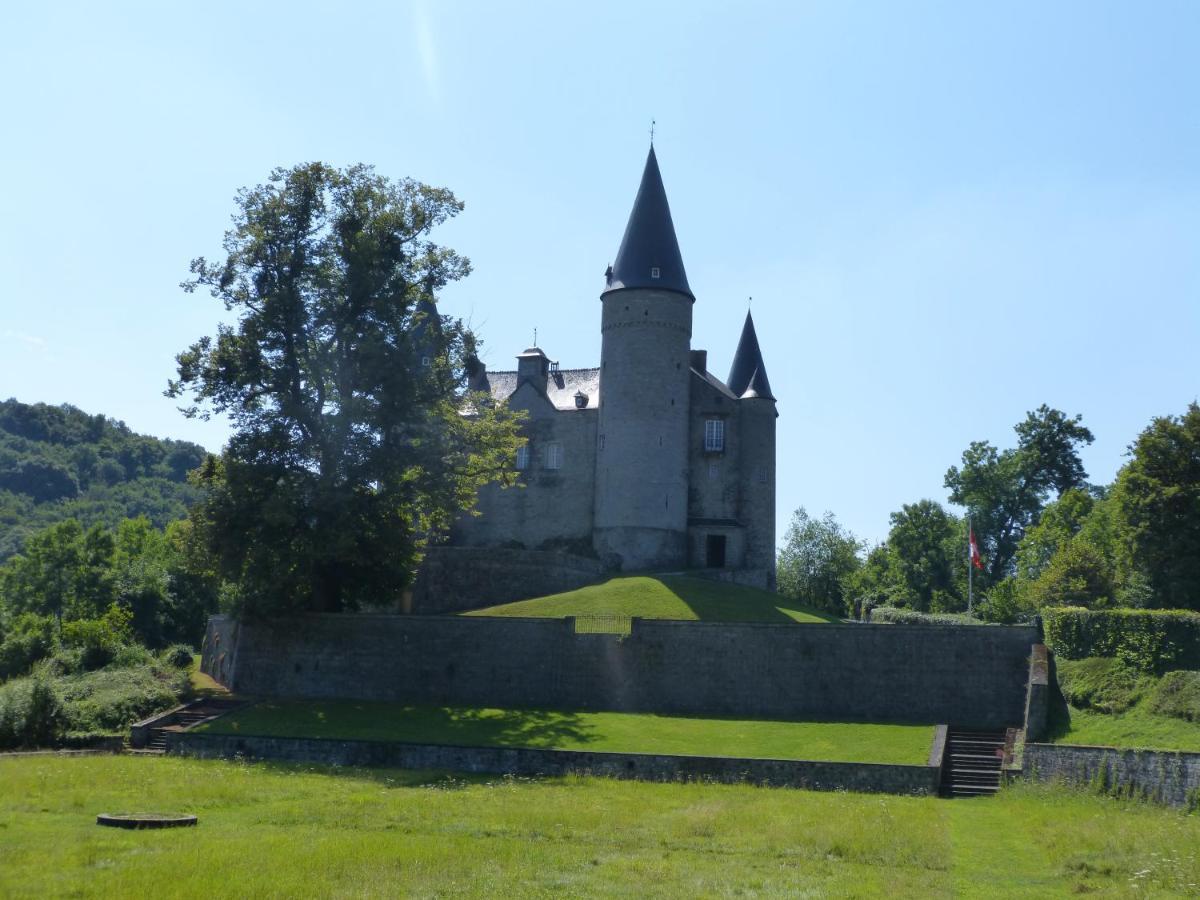 Le Cerf D'Hubert Bed & Breakfast Redu Exterior photo